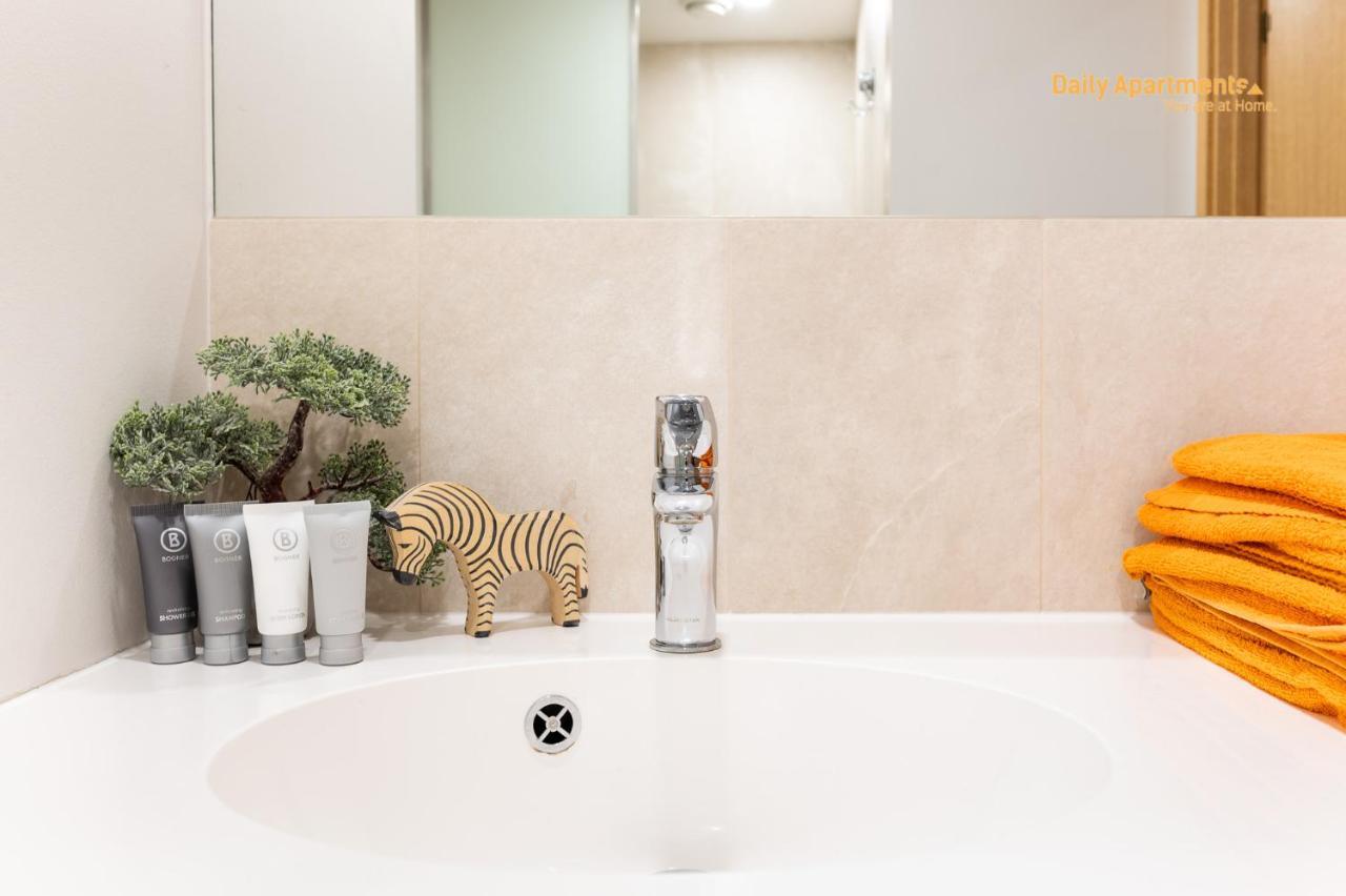 Luxury Suites - Rotermann By Rikas Hotels Tallinn Exteriör bild