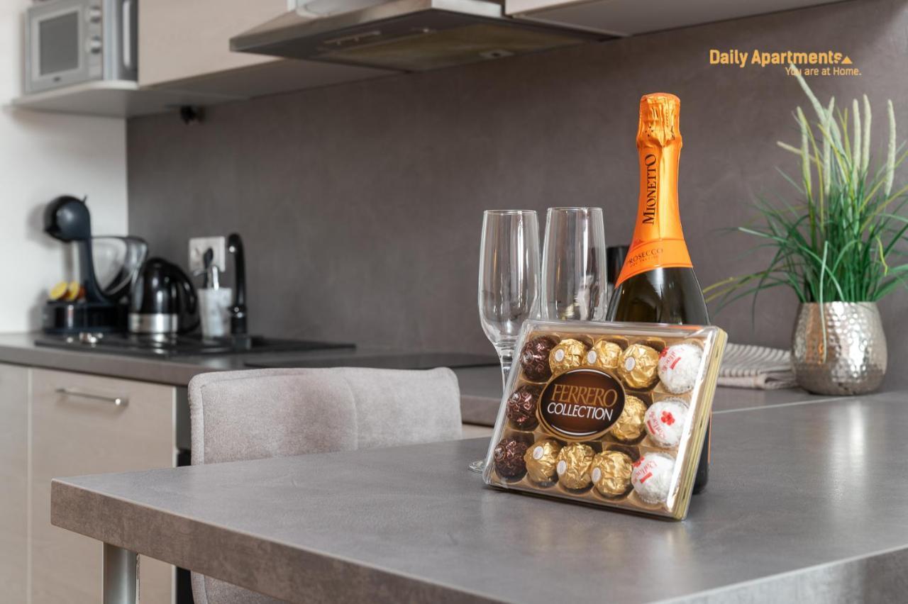 Luxury Suites - Rotermann By Rikas Hotels Tallinn Exteriör bild